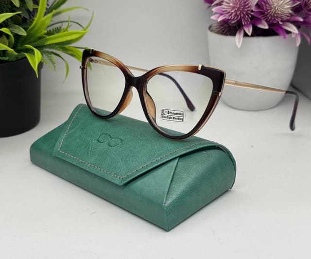 Ladies 2-in-1 Photochromic Lens