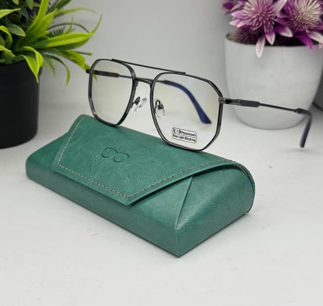 Photocromic Lens 2-in-1